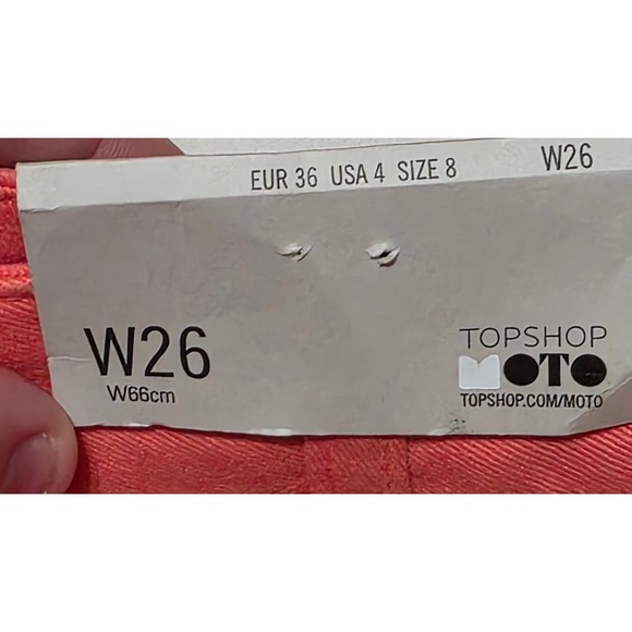 Topshop Moto Coral Pink Denim Hotpants Shorts Raw Hem W26 US Size 4 - Picture 3 of 4